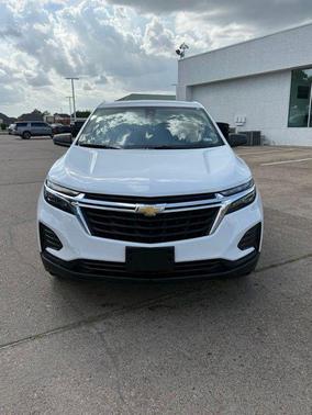 Summit White 2022 Chevrolet Equinox LS