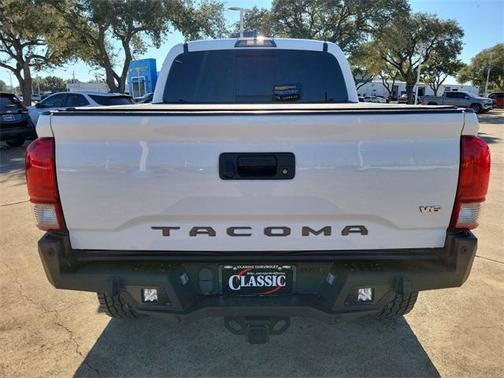 2017 Toyota Tacoma SR5