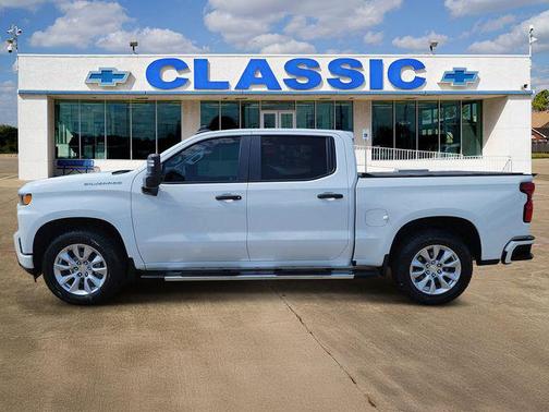 Summit White 2021 Chevrolet Silverado 1500 Custom