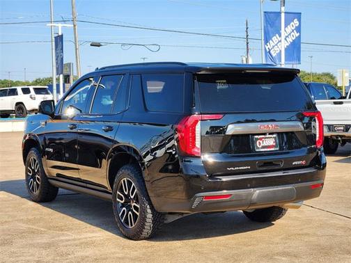 2021 GMC Yukon 4WD AT4
