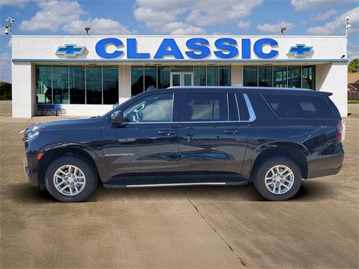 2023 Chevrolet Suburban LT