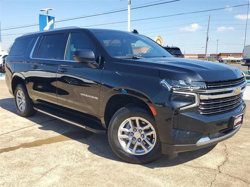 2023 Chevrolet Suburban LT