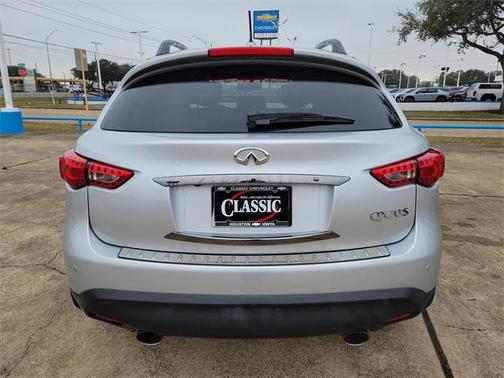 2017 INFINITI QX70 Base