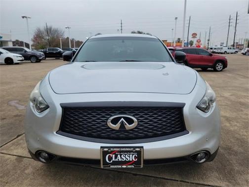 2017 INFINITI QX70 Base