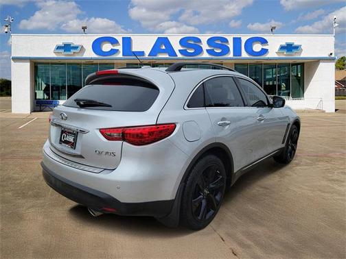 2017 INFINITI QX70 Base