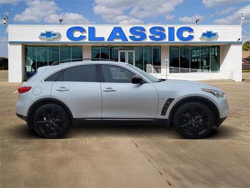 2017 INFINITI QX70 Base