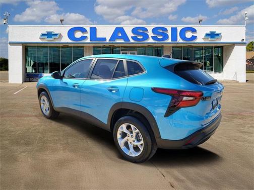 2025 Chevrolet Trax LS