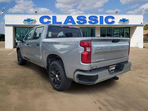 Sterling Gray Metallic 2025 Chevrolet Silverado 1500 Custom