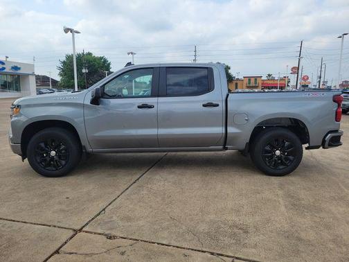 Sterling Gray Metallic 2025 Chevrolet Silverado 1500 Custom