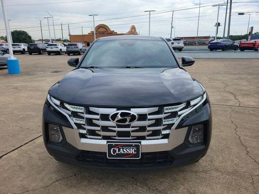 Phantom Black 2024 Hyundai SANTA CRUZ SE