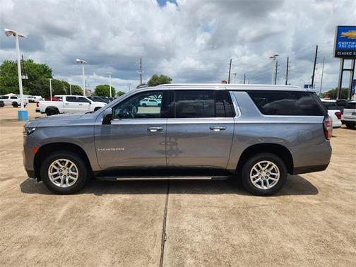 2021 Chevrolet Suburban LT