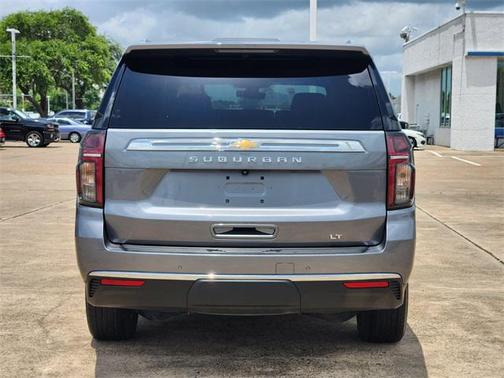 2021 Chevrolet Suburban LT