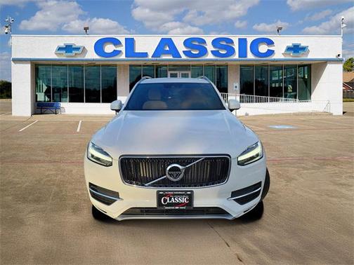 2018 Volvo XC90 T6 Momentum