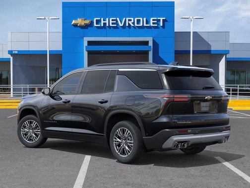 Mosaic Black Metallic 2027 Chevrolet Traverse LT