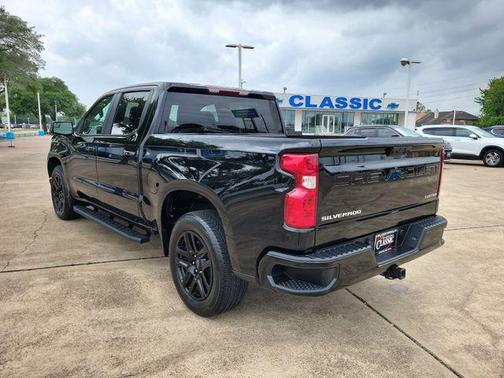 Black 2025 Chevrolet Silverado 1500 Custom