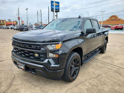 Black 2025 Chevrolet Silverado 1500 Custom