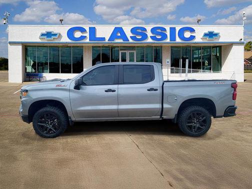 Sterling Gray Metallic 2024 Chevrolet Silverado 1500 Custom Trail Boss