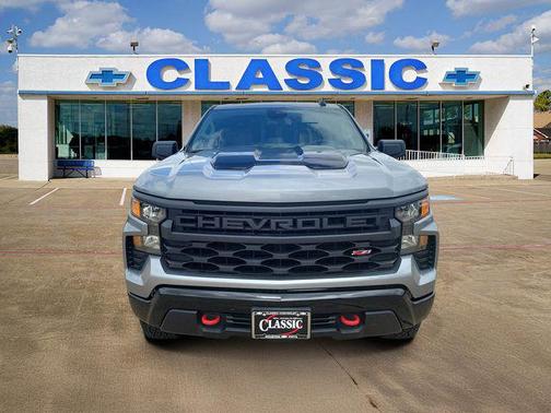Sterling Gray Metallic 2024 Chevrolet Silverado 1500 Custom Trail Boss
