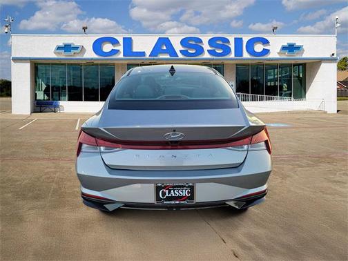 2021 Hyundai ELANTRA SEL