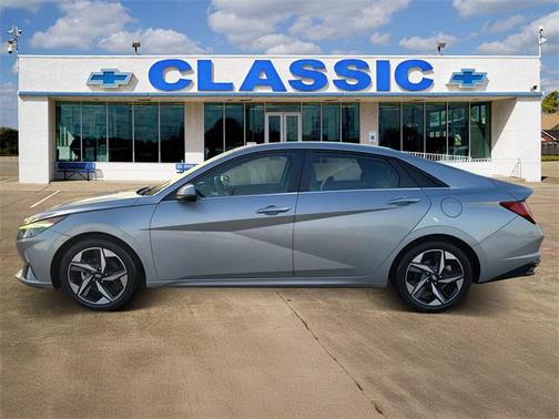 2021 Hyundai ELANTRA SEL