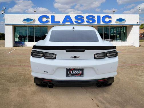 Summit White 2022 Chevrolet Camaro 2SS