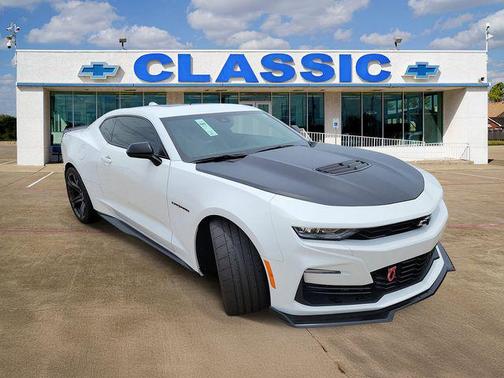 Summit White 2022 Chevrolet Camaro 2SS