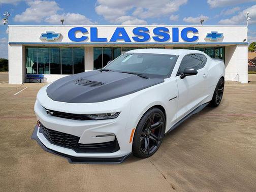 Summit White 2022 Chevrolet Camaro 2SS