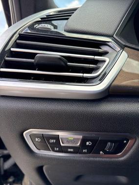 Carbon Black Metallic 2021 BMW X6 xDrive40i