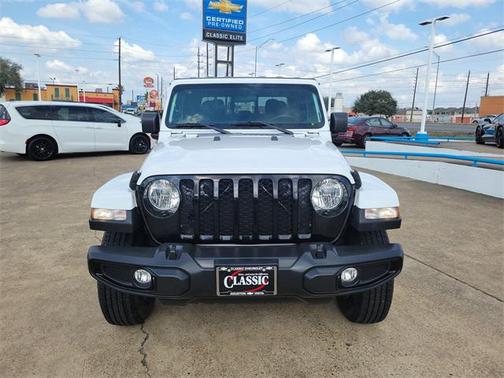 2022 Jeep Gladiator Altitude 4x4