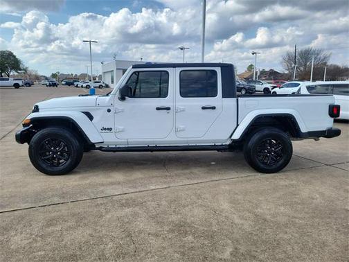 2022 Jeep Gladiator Altitude 4x4