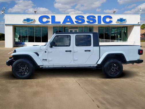 2022 Jeep Gladiator Altitude 4x4
