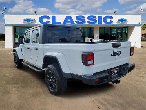 2022 Jeep Gladiator Altitude 4x4