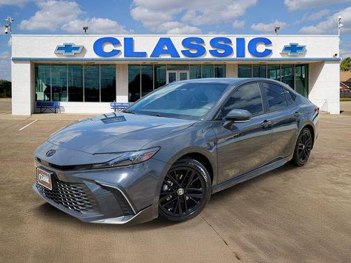 Underground 2025 Toyota Camry SE