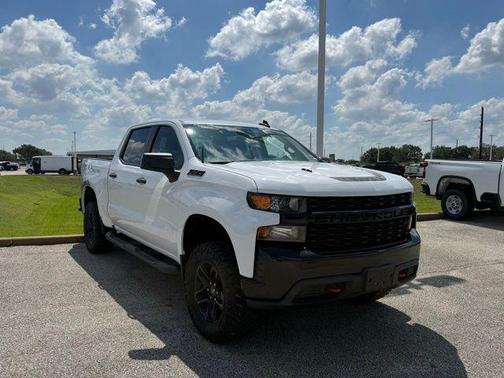 Summit White 2021 Chevrolet Silverado 1500 Custom Trail Boss