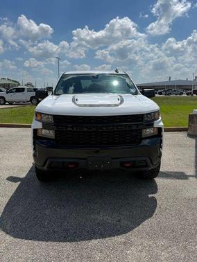 Summit White 2021 Chevrolet Silverado 1500 Custom Trail Boss