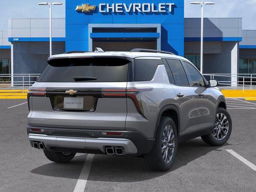 Sterling Gray Metallic 2026 Chevrolet Traverse LT