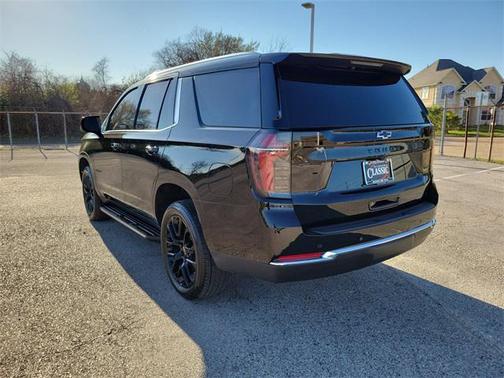 2025 Chevrolet Tahoe LS