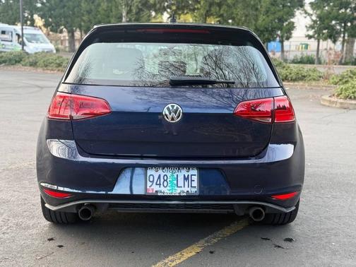 2015 Volkswagen Golf GTI 2.0T SE 4-Door