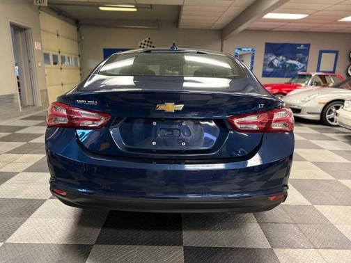 2021 Chevrolet Malibu FWD LT