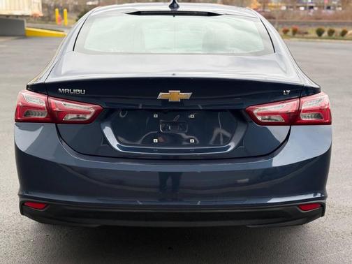 2021 Chevrolet Malibu FWD LT