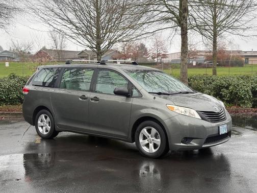 2011 Toyota Sienna Base