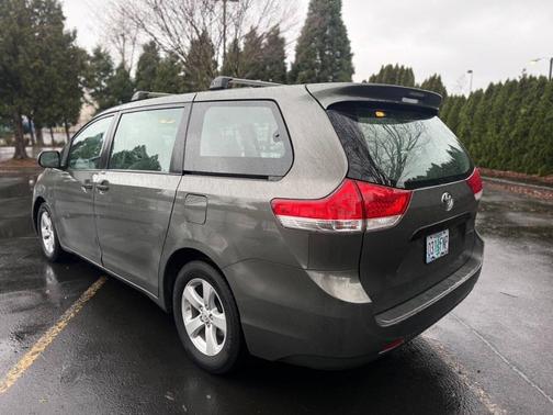 2011 Toyota Sienna Base