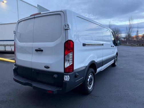 2017 Ford Transit-250 Base