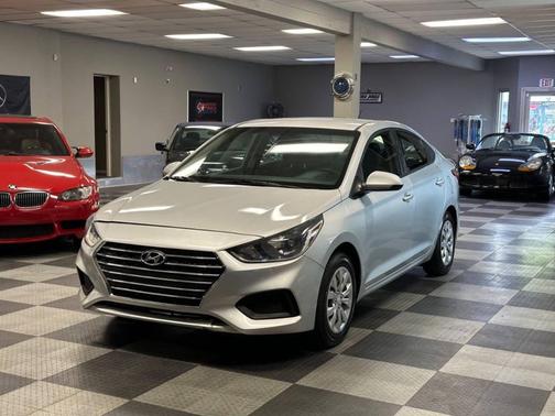 2019 Hyundai Accent SE
