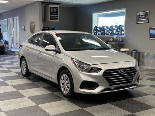 2019 Hyundai Accent SE