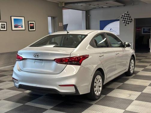 2019 Hyundai Accent SE
