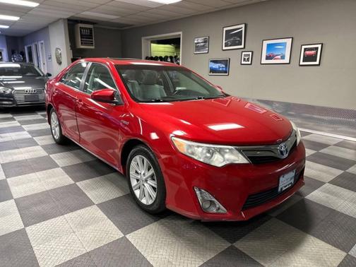 2014 Toyota Camry Hybrid XLE