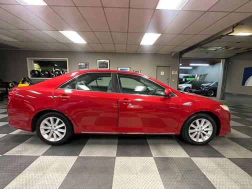 2014 Toyota Camry Hybrid XLE