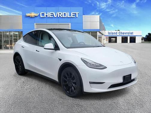 2022 Tesla Model Y Long Range Dual Motor All-Wheel Drive