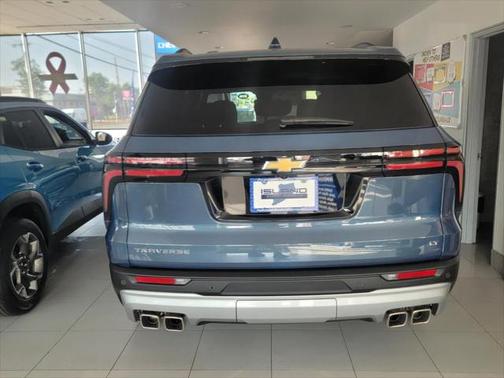 2024 Chevrolet Traverse LT
